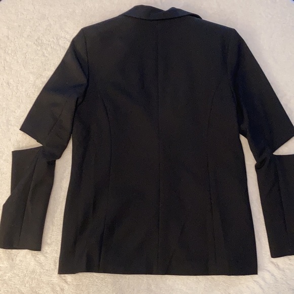 Supply & Demand Open Cold Elbow Black Blazer - Picture 4 of 10